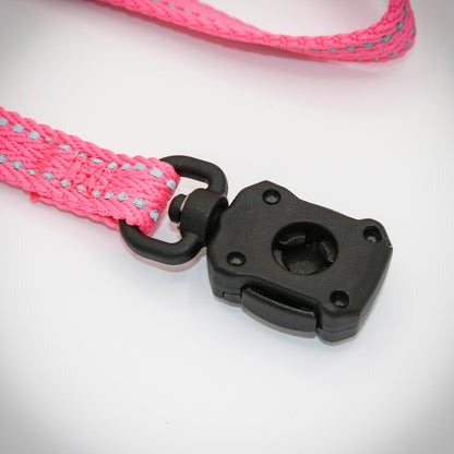 Pink Slim leash — buckle, top view