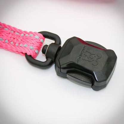 Pink Slim leash — magnetic buckle