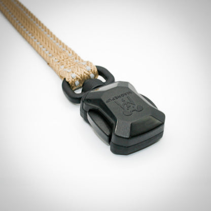 Desert Tan Slim leash — magnetic buckle