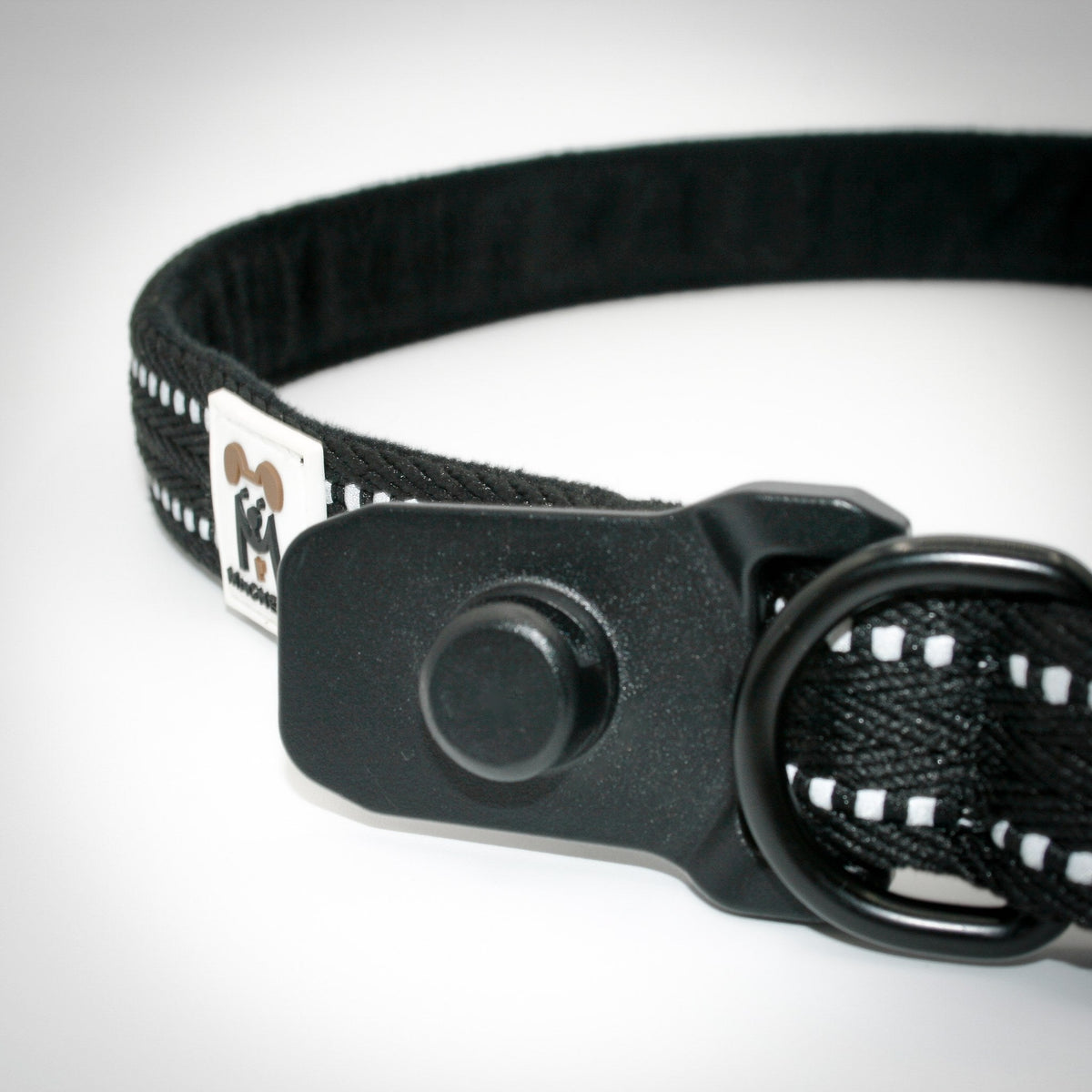 Onyx Black Standard collar with the Standard leash clicked on