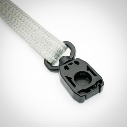 Silver Sage Standard leash — buckle, top view