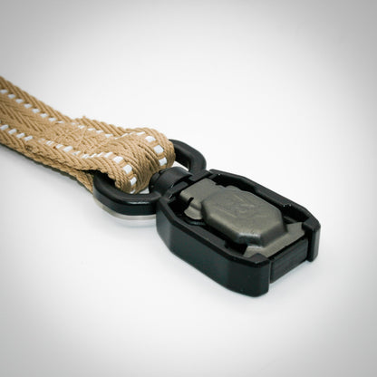Desert Tan Standard leash — magnetic buckle